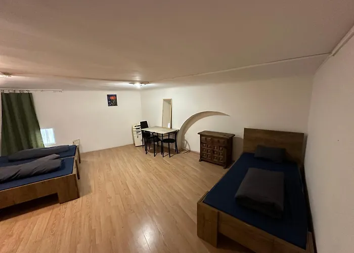 Hostel King