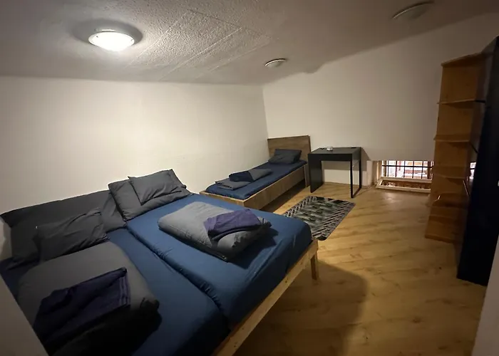 Hostel King
